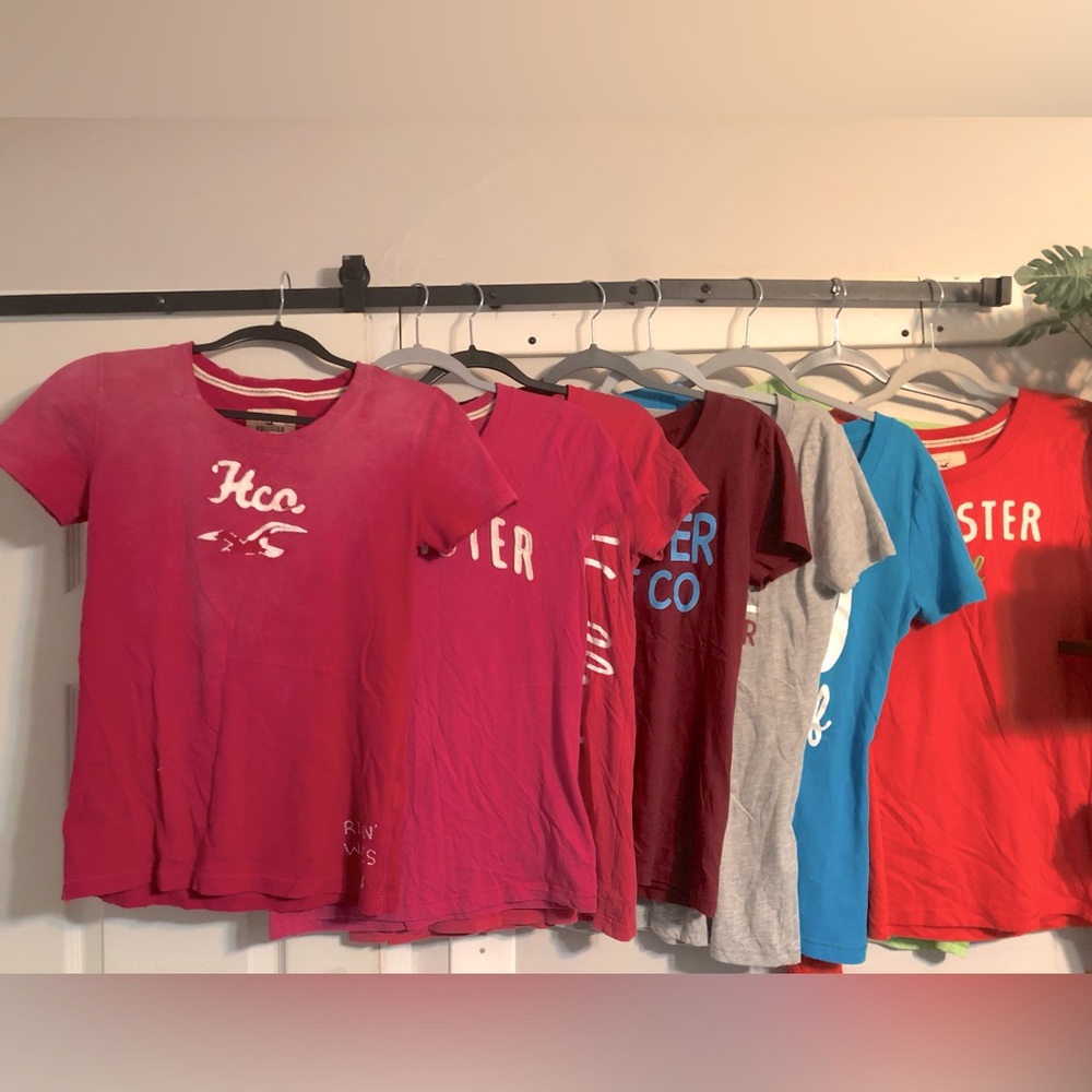 Junior’s/Women’s Hollister Shirts (Bundle)